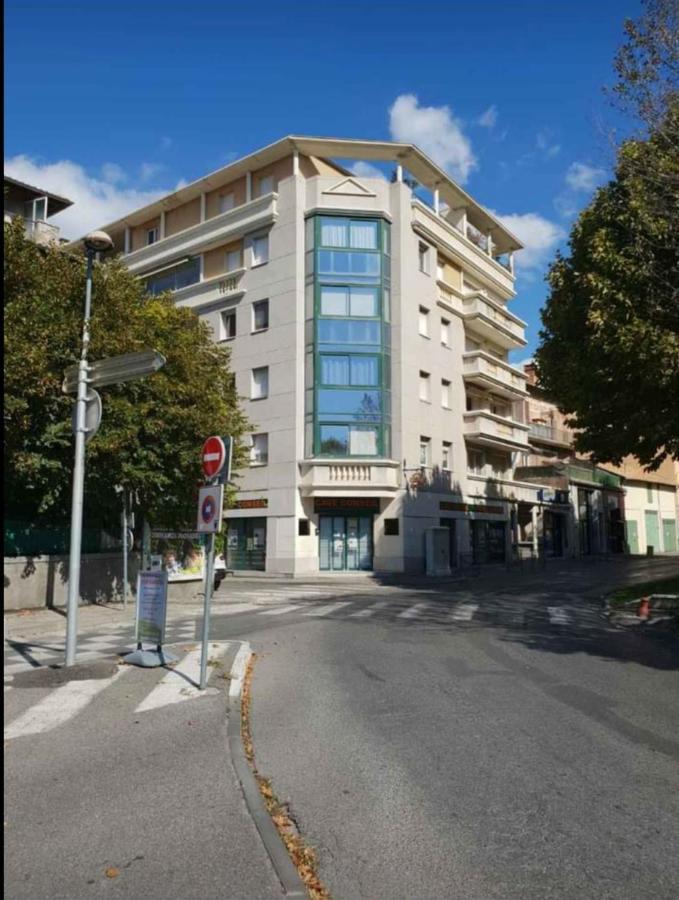 Appartement T2 Imm. La Villa D'Este Digne-les-Bains Bagian luar foto